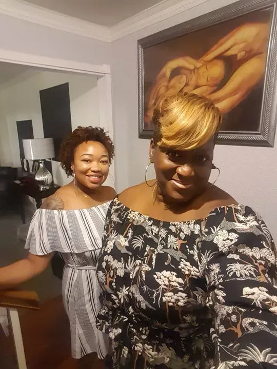 https://cdn.salonspotlight.com/photos/u3arUmExdvyPfH9H9vkg/79bb6d94-1731-41db-a7ff-724322d2402b_720x720