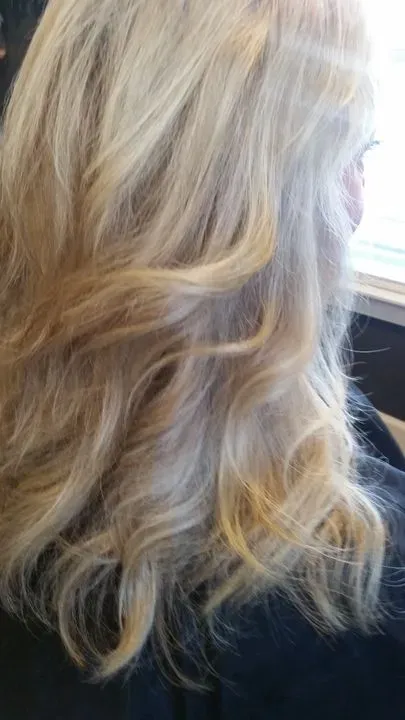 https://cdn.salonspotlight.com/photos/u3dbdvrEfEMfRVySRl4b/b035259e-30b7-4ce6-a070-8d49e74a7436_720x720