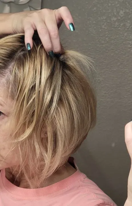 https://cdn.salonspotlight.com/photos/u3dbdvrEfEMfRVySRl4b/d6fb591c-100e-46be-b279-1ec5d0c90590_720x720