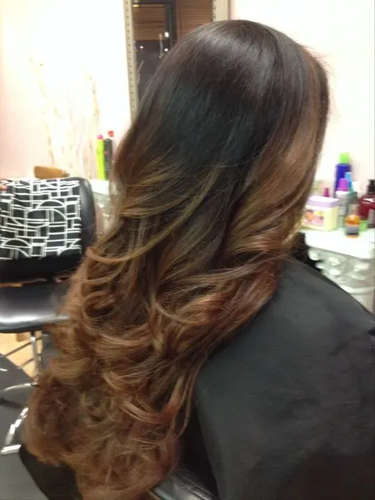 https://cdn.salonspotlight.com/photos/u42eZCAmQmppo1t8IqV8/3e9b81a5-6bc7-4389-9b12-80f4d886258f_720x720