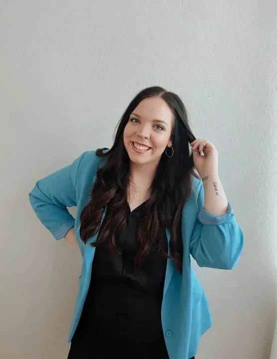 https://cdn.salonspotlight.com/photos/u8Q7aIQzylS90gU95bu1/d80da47b-0973-4132-99be-73a947dcfe7c_720x720