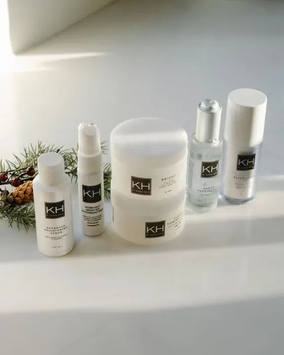 https://cdn.salonspotlight.com/photos/uAng33m9mYhuSWSRpmpV/1b5c89d9-443b-49a7-9376-294f7347fd53_720x720