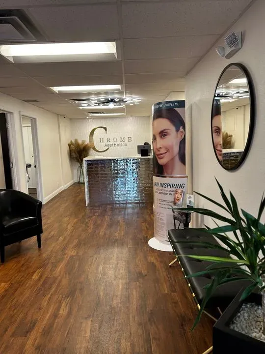 https://cdn.salonspotlight.com/photos/uBeUpc3IJ4M2I6o0VZWk/22c3e242-6471-46ea-afed-c1be9082d2f1_720x720