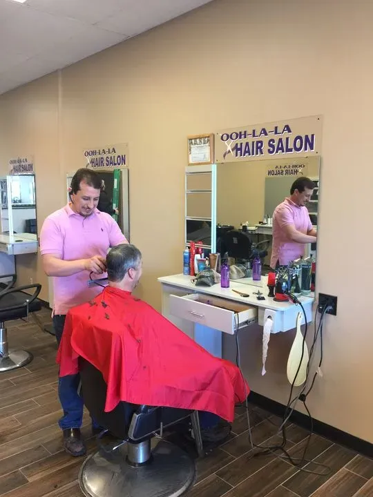 https://cdn.salonspotlight.com/photos/uCcS042RcsiD8bfx4ty5/75151f54-f196-4bfc-8687-6db1f88c399c_720x720