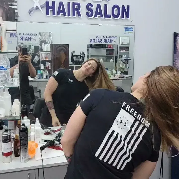 https://cdn.salonspotlight.com/photos/uCcS042RcsiD8bfx4ty5/9aa6a14b-a155-4ceb-9511-5946f7bb6399_720x720