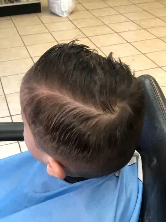 https://cdn.salonspotlight.com/photos/uFNRyDUS9QGs4Qr1PHjI/e0d26d19-ca65-43a6-8c3c-db66ea425c36_720x720