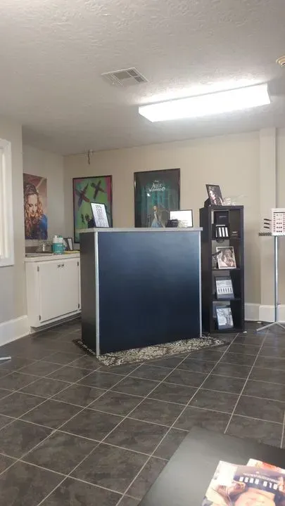https://cdn.salonspotlight.com/photos/uGcPaFP0zNvouhTkXB1Y/f32e56b8-fd35-4066-be24-f0572b22e226_720x720