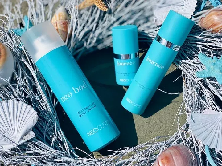 https://cdn.salonspotlight.com/photos/uHKR73yHcN3T2hLHituf/7dab7c5c-ca08-4555-a7a7-524cb7d5f11c_720x720