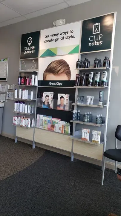 https://cdn.salonspotlight.com/photos/uIZwvG44pu3dT4nR0W92/5286f313-3cba-49e1-b5da-df5cbf834704_720x720