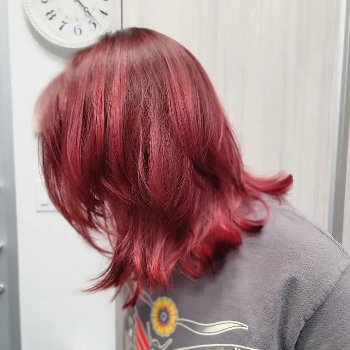 https://cdn.salonspotlight.com/photos/uLpErgaWMFACaO26sIle/4a9ebb09-34d1-41d1-a0e7-cfd8f4fc941f_720x720