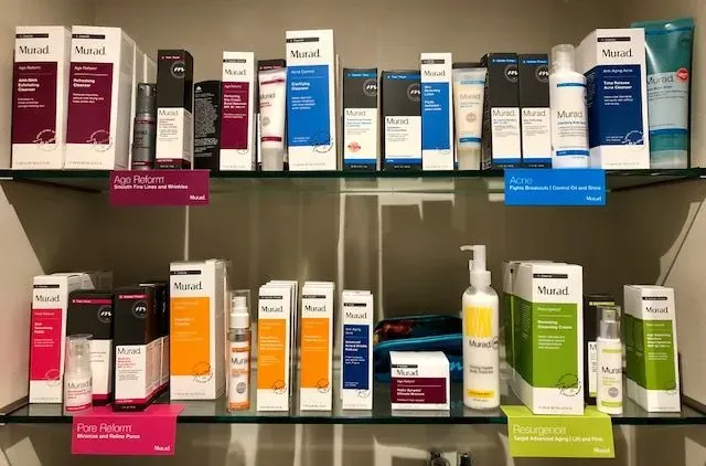 https://cdn.salonspotlight.com/photos/uM7rxlUU6qpaYnL2nCe3/fb3425b4-da10-47ce-85dd-6f826b179285_720x720