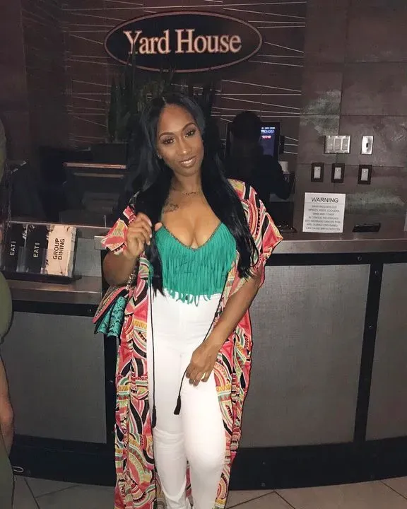 https://cdn.salonspotlight.com/photos/uUWQZwmQNZaaX2s8jiUY/cbccb95a-703b-4b6a-bde4-db5d24174a25_720x720