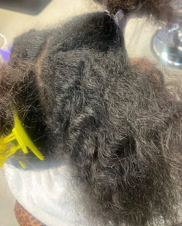 https://cdn.salonspotlight.com/photos/uY8UE2UjzdzdKuFuvD3B/dae462eb-99aa-4ede-b031-a72fdd0db099_720x720