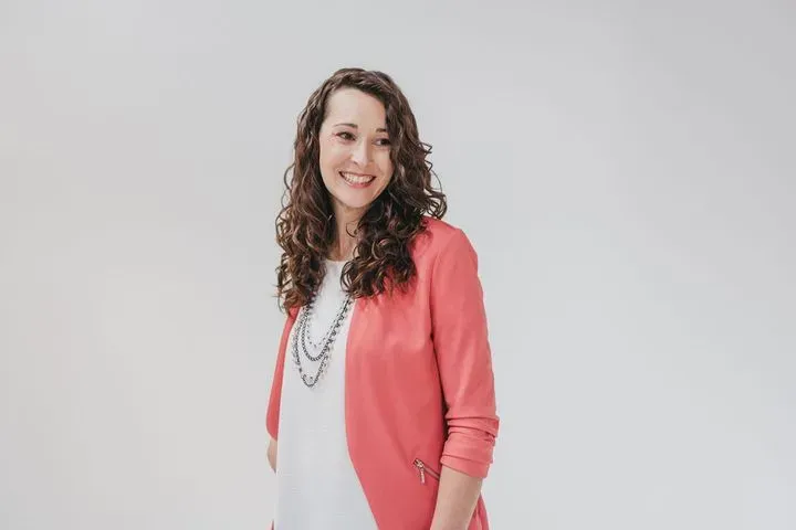 https://cdn.salonspotlight.com/photos/uZHXDr6NYfC4pWO9ITkV/fb01b24a-940e-42ff-8f89-aa3e89a929ac_720x720