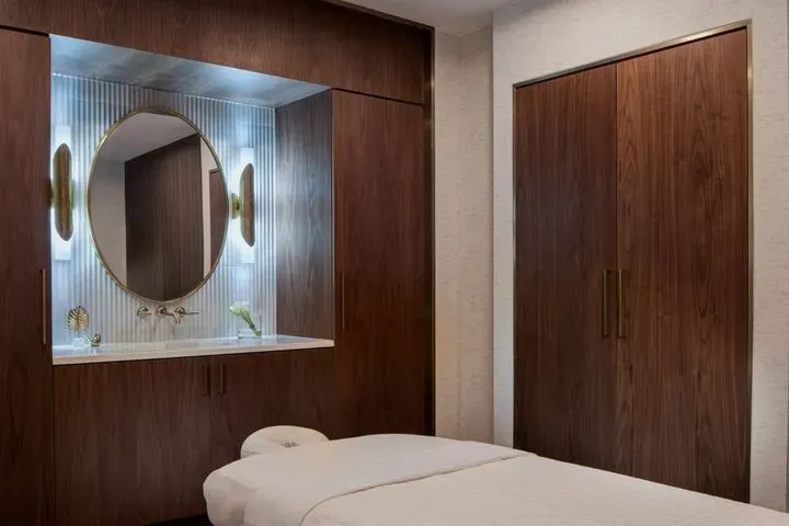 https://cdn.salonspotlight.com/photos/uaA79WRlKpebF58mBsto/7ee412ff-7aa0-434e-81bf-b5b341afc667_720x720