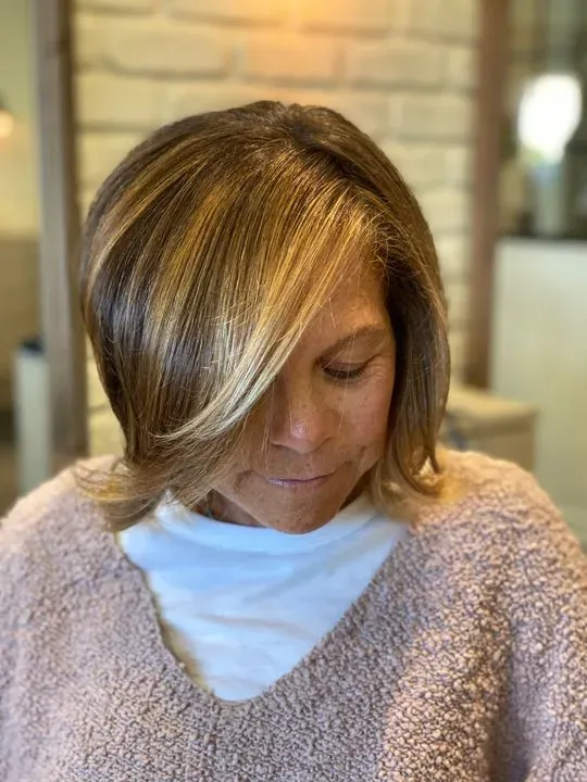 https://cdn.salonspotlight.com/photos/udGPeqDbSEuQuM2Q7gp4/0a0307ce-53c0-443c-b74c-2f49d1ab1d16_720x720