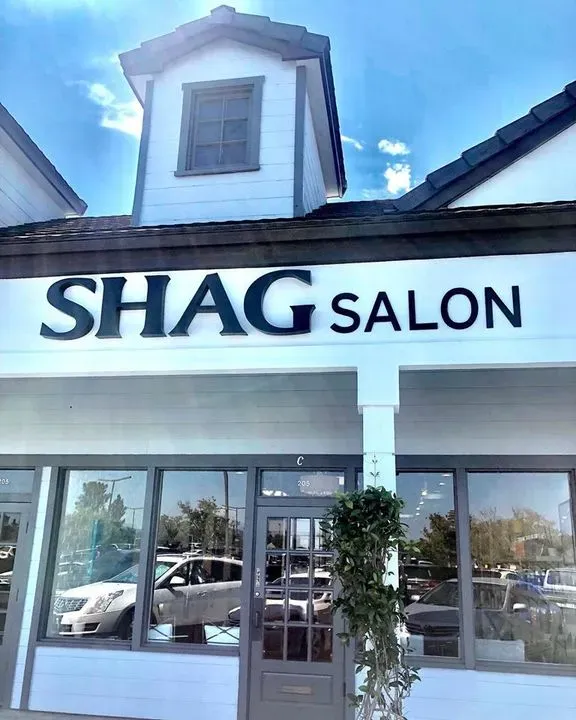 https://cdn.salonspotlight.com/photos/udGPeqDbSEuQuM2Q7gp4/2610e6d4-d695-41b7-aa8c-44af145d678b_720x720