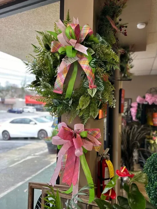 https://cdn.salonspotlight.com/photos/uemo3zKmUszAMdCFMWjk/5bba34fa-3726-4c4a-b4c4-9282df4c7216_720x720