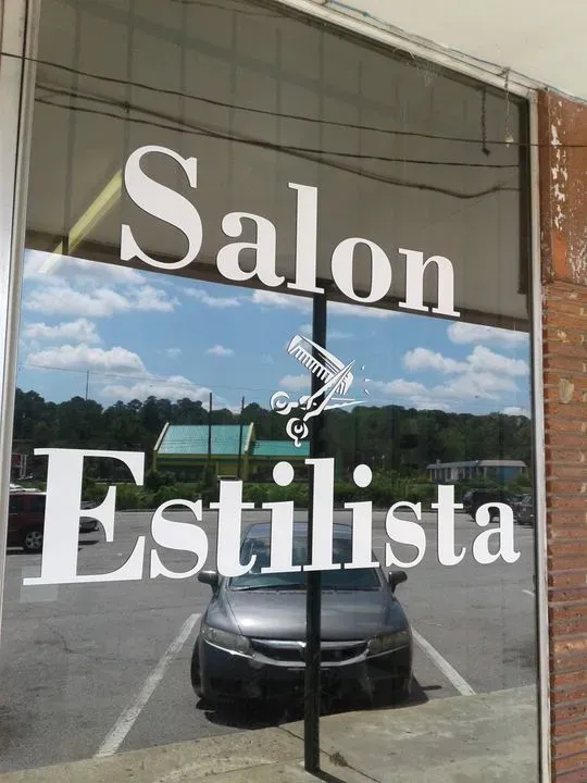 https://cdn.salonspotlight.com/photos/ugP6IjsyI14LcvfNOHvo/ef5fe9d9-cafe-4f07-b35b-520ae4185148_720x720