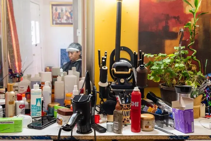 https://cdn.salonspotlight.com/photos/uhe59jKVlz6y74C7eeNM/8da3f09b-0758-4051-9066-085bfa9dc022_720x720