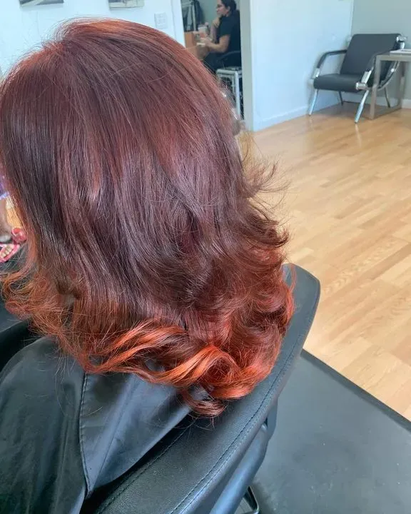 https://cdn.salonspotlight.com/photos/ui3Ocn1aMVQvDgetuy3F/f3faf5f9-e990-4ee4-8f5d-410db0f96d5e_720x720