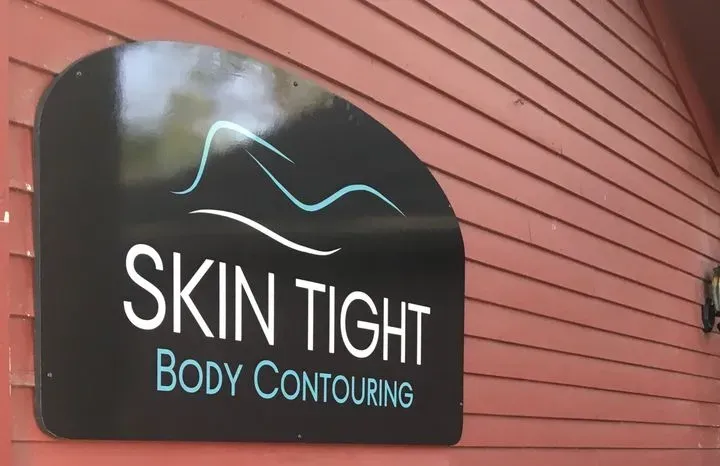 https://cdn.salonspotlight.com/photos/ukDwruPV7PWBrDoR25JV/518a8613-5894-4cf4-9d6b-0d74d6f9d677_720x720