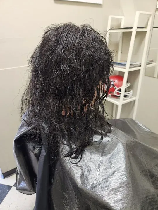 https://cdn.salonspotlight.com/photos/ukVHjPgxXm8NYh6FR4P0/0f72812e-2505-4e82-a9ac-737a9daf08d4_720x720