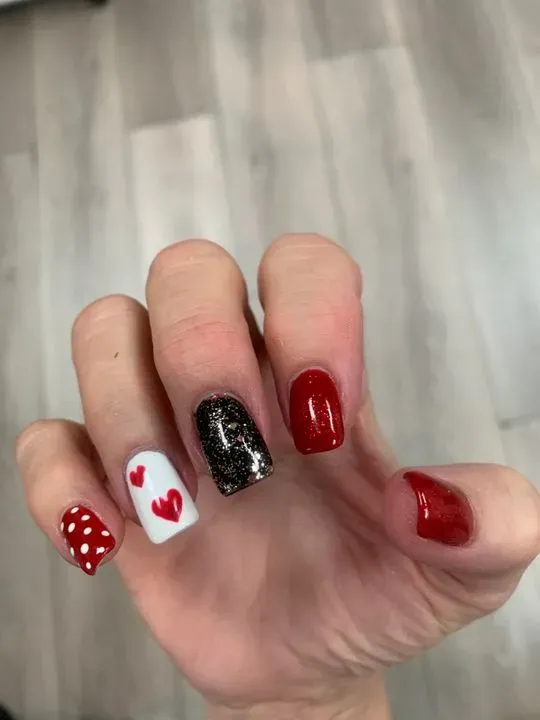 https://cdn.salonspotlight.com/photos/ulKJhoe79G8PRyvTmngb/7b9c76f5-33c3-43bc-98ed-d1d988049683_720x720