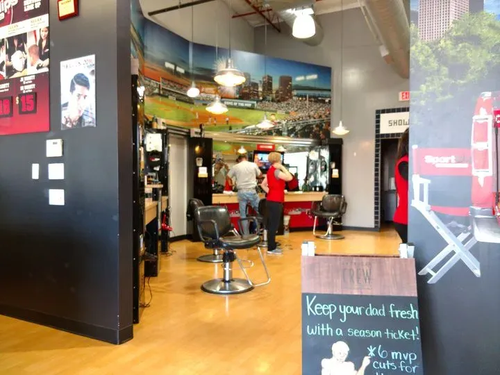 https://cdn.salonspotlight.com/photos/ulvMB9wVR3lfK5QEAwvm/21fc72c7-d731-4724-be49-b88e7e83e31f_720x720