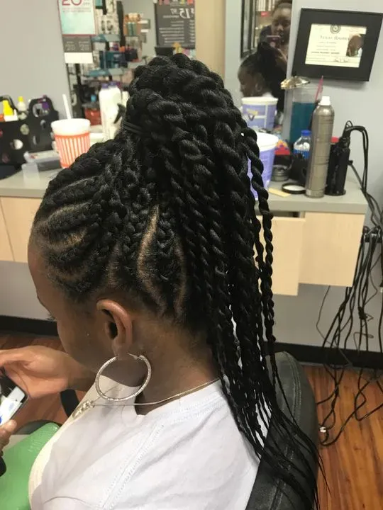 https://cdn.salonspotlight.com/photos/ungPVaz0YMXohiNhGfey/70a97fe2-6948-4590-8a04-6936445d68bb_720x720