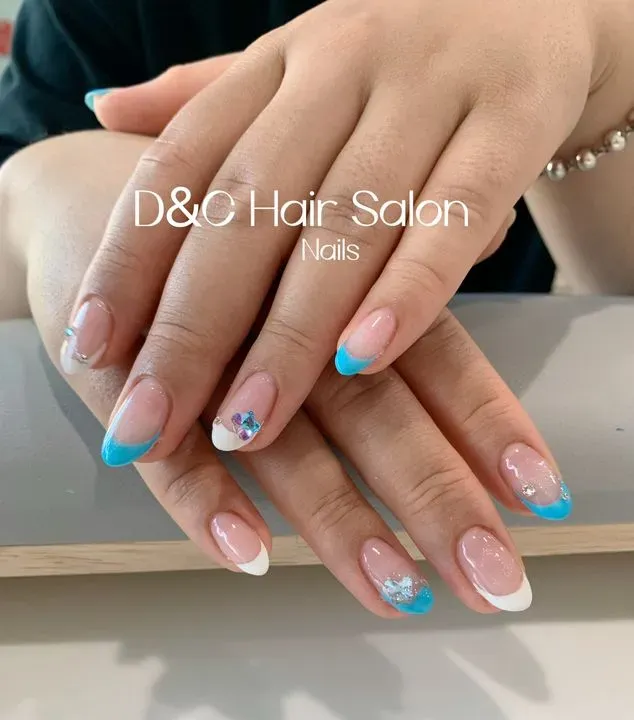 https://cdn.salonspotlight.com/photos/upaN5z60LDIglXBOV4I3/18f78e24-57e1-40cc-9b22-92c341051584_720x720
