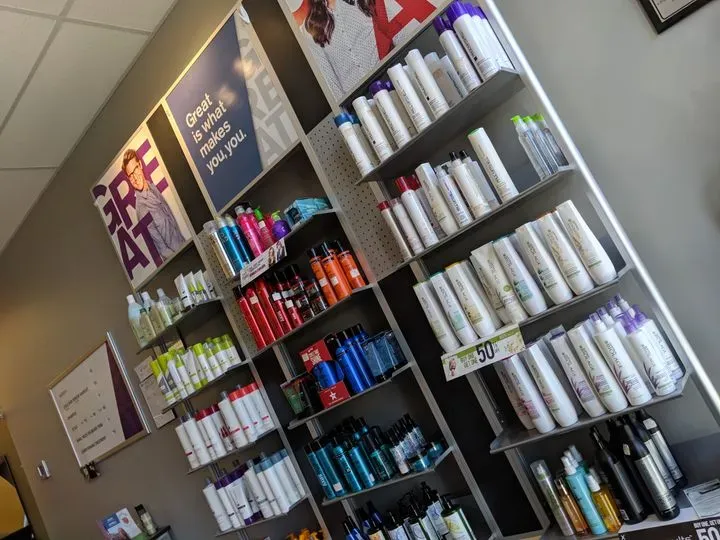 https://cdn.salonspotlight.com/photos/usq5FL9SYICOB06yevoB/b8e85009-969c-4c4a-955d-296996fd998e_720x720