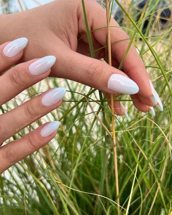 https://cdn.salonspotlight.com/photos/uv4EahpEM5HTDosZq7Q4/aeae515e-0674-41a9-8aa6-993e01180160_720x720