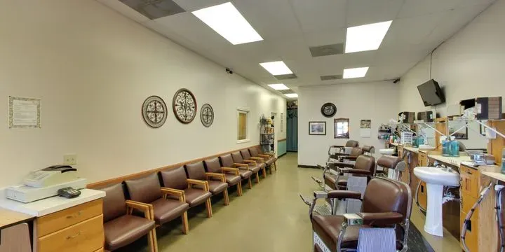 https://cdn.salonspotlight.com/photos/v08Hf4dS7SOLT0UWEeZJ/73202912-5f76-4704-ab13-d8936385654b_720x720