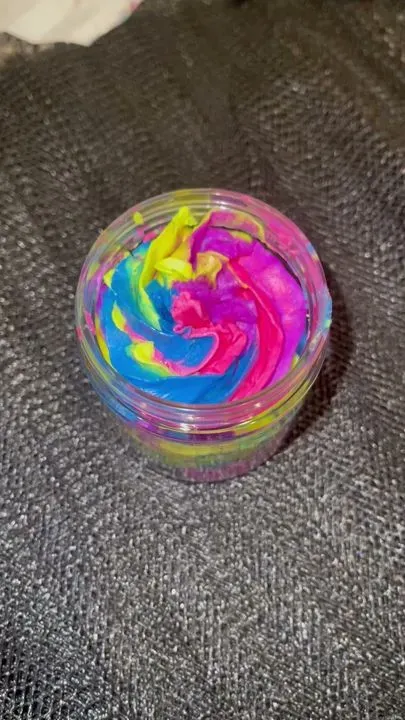 https://cdn.salonspotlight.com/photos/v0JCh1vaLFuxK6njm5hi/4979a833-ee17-41dd-a18b-d928c29e213d_720x720