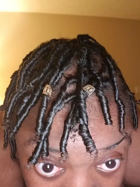 https://cdn.salonspotlight.com/photos/v28QBKkDngTaAyIBO5pA/778da8b8-6377-405e-aeaa-502e5163fe20_720x720