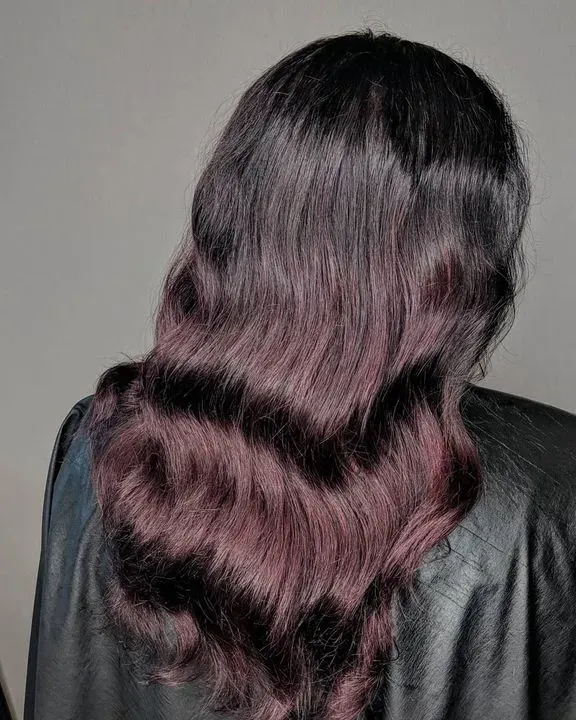 https://cdn.salonspotlight.com/photos/v3JzmTJhCR7Ym4qMLslA/1cb30e6a-67ff-4dc0-8ef8-b5a52ae8cbcb_720x720