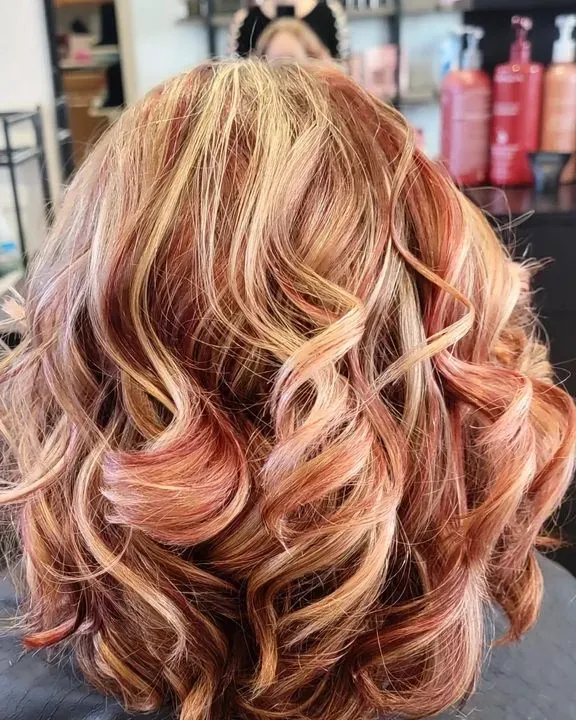 https://cdn.salonspotlight.com/photos/v3JzmTJhCR7Ym4qMLslA/90f216a2-0b05-49f9-911e-1343d932da26_720x720