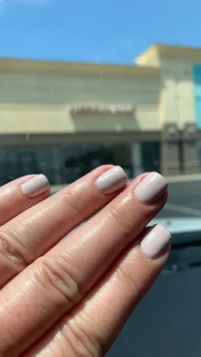 https://cdn.salonspotlight.com/photos/v4022ZQmPyyYrcUJ2vAy/073ec11a-625a-4024-877d-ef317077b396_720x720