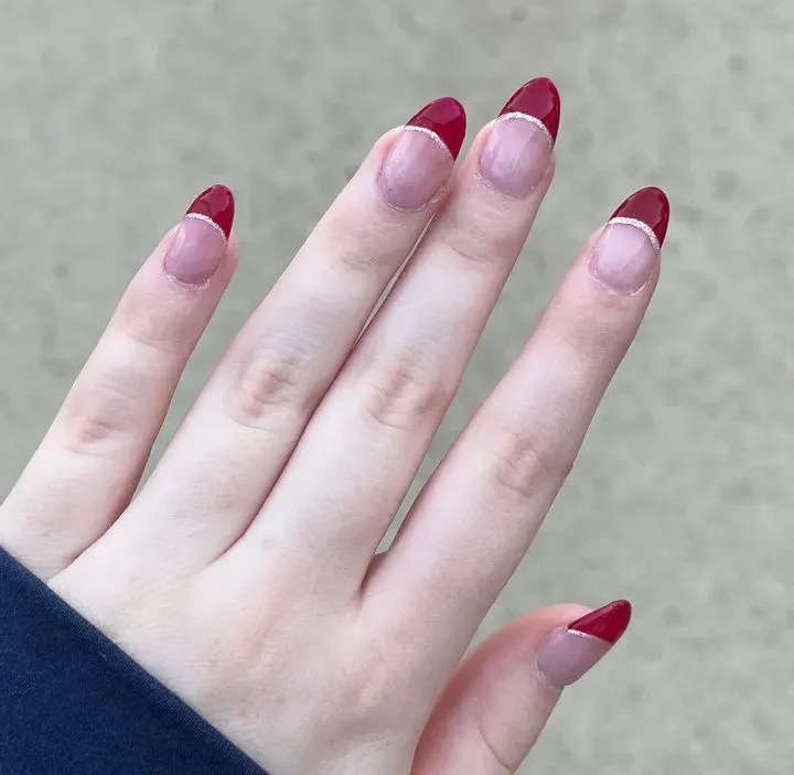 https://cdn.salonspotlight.com/photos/v4022ZQmPyyYrcUJ2vAy/7c035f48-235e-418b-b9dc-18955ef374c8_720x720