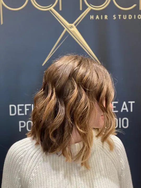 https://cdn.salonspotlight.com/photos/v418n8bRUOGYkc2lrYRc/51f2768f-3c86-4700-961a-28d75bf7c111_720x720
