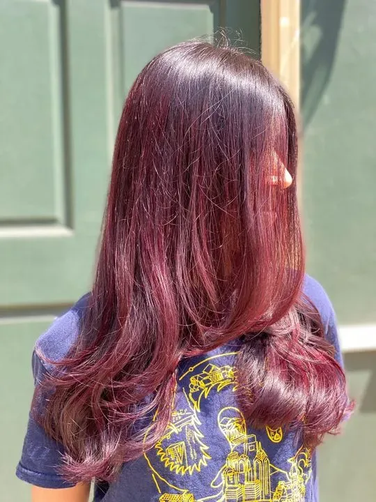 https://cdn.salonspotlight.com/photos/v418n8bRUOGYkc2lrYRc/880b2d84-490d-4050-b5f3-5145a1cffaa6_720x720
