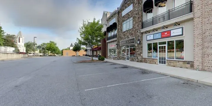 https://cdn.salonspotlight.com/photos/v4YeK1VRTUDfEqNINVv7/dc2a8222-7798-4456-abee-80d933d60717_720x720