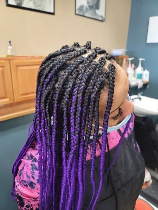 https://cdn.salonspotlight.com/photos/v5OhIqTAyBLDVedbNpN6/f3246299-5d29-4469-aa35-2b7c967aebb0_720x720