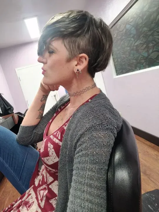 https://cdn.salonspotlight.com/photos/v5m8h8TGMTK7aP1f0V51/0ac3b0bc-8e50-4978-8f68-b3b0d51ed851_720x720