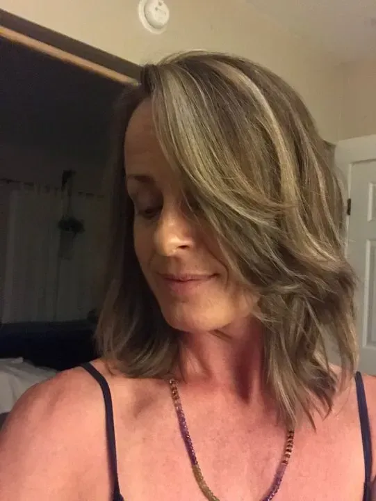 https://cdn.salonspotlight.com/photos/v5m8h8TGMTK7aP1f0V51/266385ed-a6a8-46c4-ae62-49813bd9fea4_720x720