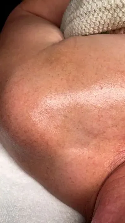 https://cdn.salonspotlight.com/photos/v8egl0W7nloXspTKQFvK/f1989bed-0e82-49ec-992e-f5420be37843_720x720