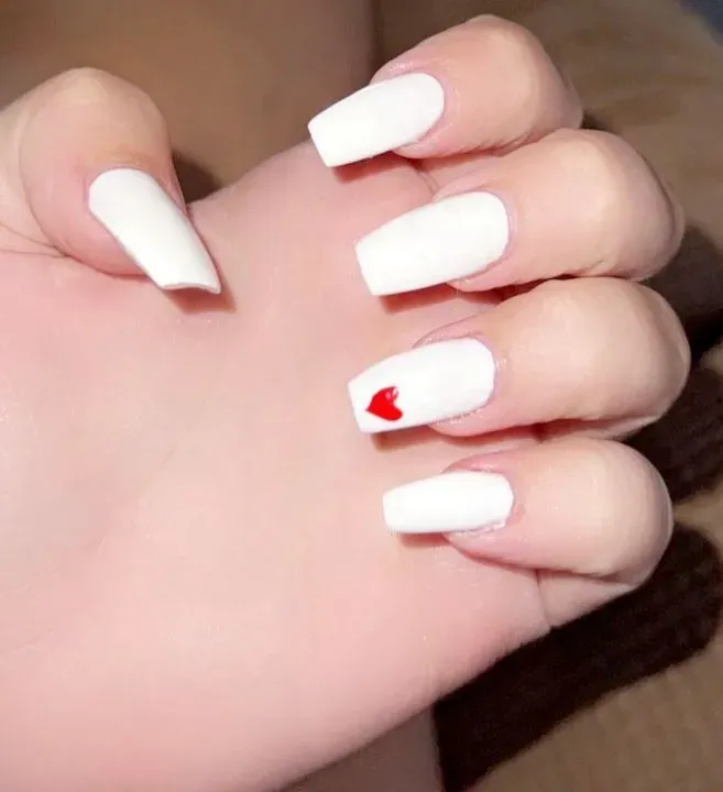 https://cdn.salonspotlight.com/photos/vM8Xx2NwhzNGKgcprEo9/e2a8c53c-094f-4608-9a8a-5401836bc506_720x720