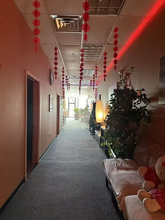 https://cdn.salonspotlight.com/photos/vN0pcdOknkByCOJARnph/4b3a7e56-5366-47a1-aaf9-416fe681d469_720x720