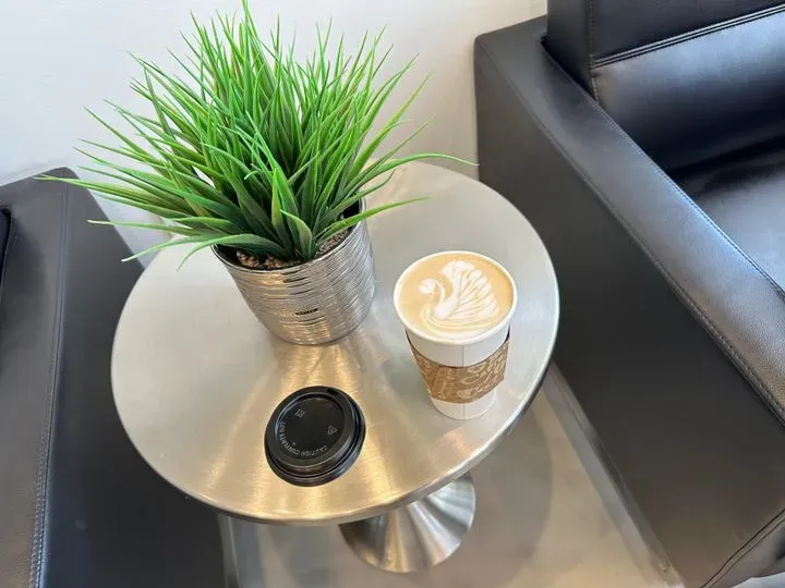 https://cdn.salonspotlight.com/photos/vQ81q9bylwc6SooQ0oHs/9e728178-e2e5-42d2-9777-d937df92cfe4_720x720